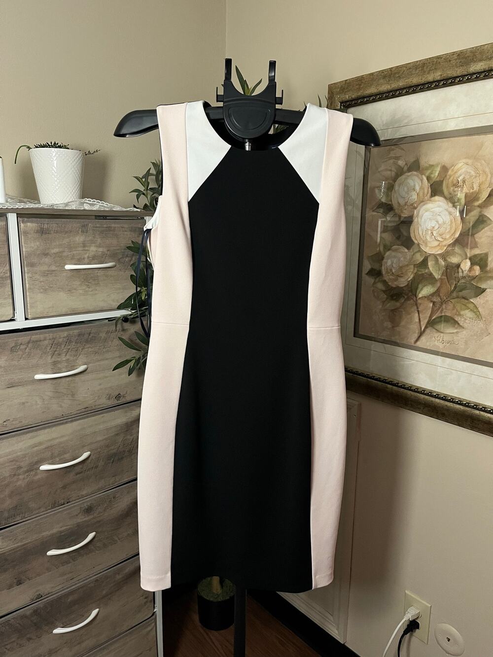 Tommy Hilfiger Women’s Size 10 Black White Colorblock Sleeveless Sheath Dress